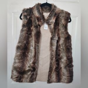 NWT Song N Spirit Beige, Brown Faux Fur Open Front Vest SZ S Scandinavian style